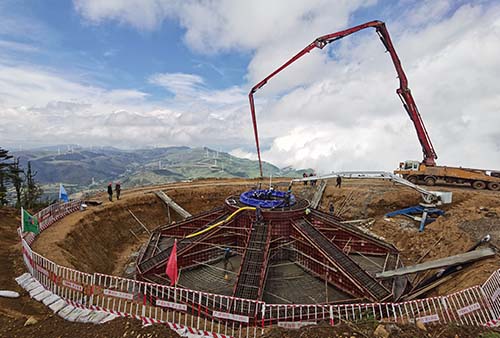 大唐普格甘天地二期風電場項目首臺風機基礎順利澆筑