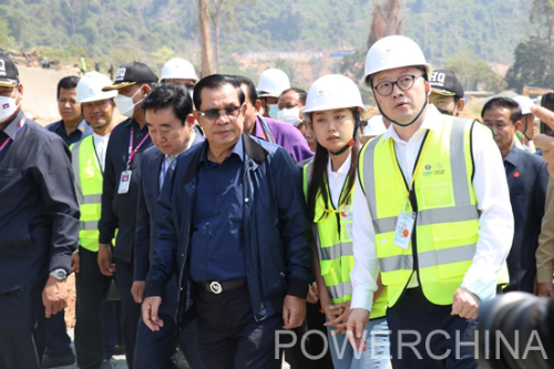 柬埔寨首相洪森視察水電十五局承建的水電站項目