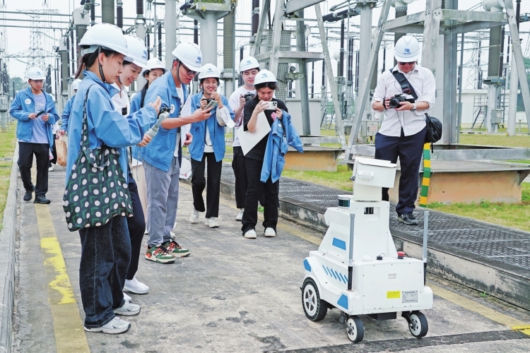 南方電網公司2023年“重走西電東送路”活動側記