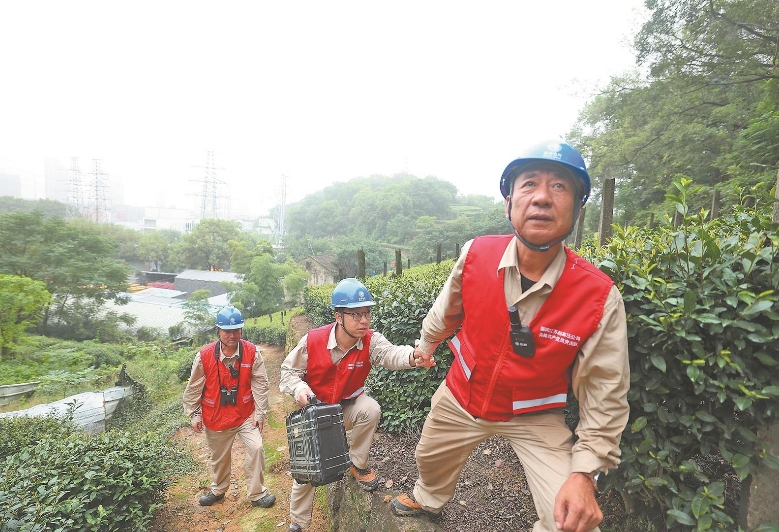 國(guó)網(wǎng)江蘇超高壓公司黨委強(qiáng)化黨建引領(lǐng)提升江蘇主網(wǎng)運(yùn)檢質(zhì)效